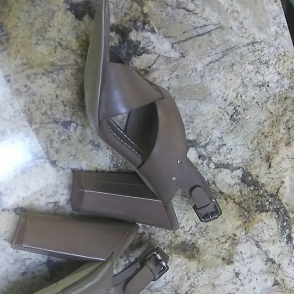 ASH Womens Shoe - Picture 5 of 5